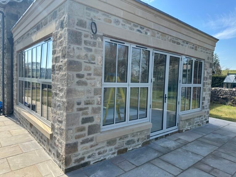 Flush_casement_windows_2